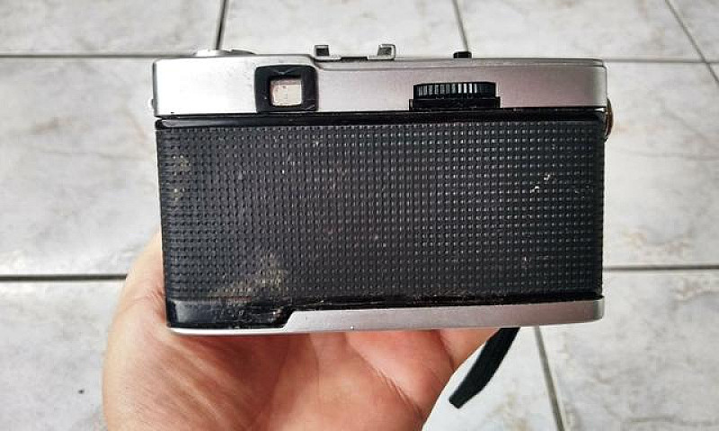 Camera Antiga Olympu...