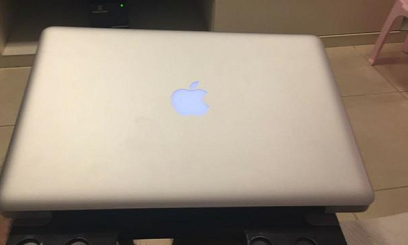 Macbook Pro I5 2.5Gh...