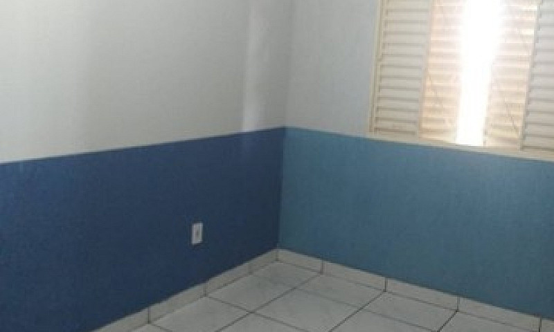 Alugo Casa De Fundos...