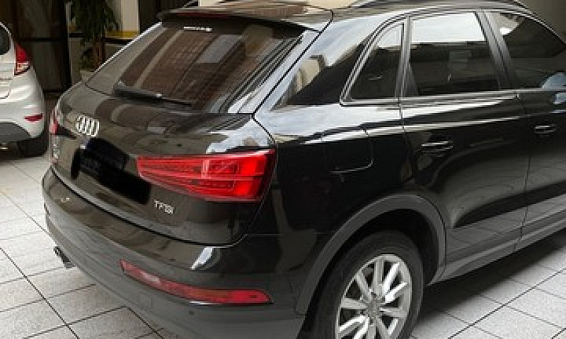 Audi Q3 Preta ...