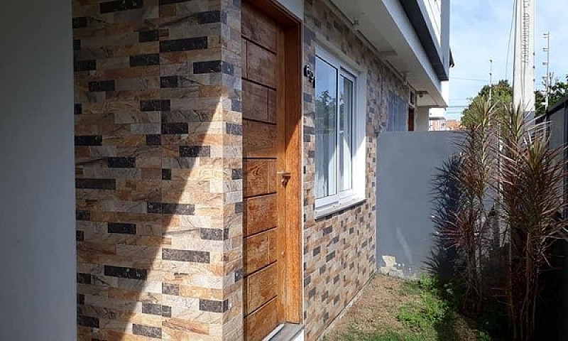Canoas - Casa Padrão...