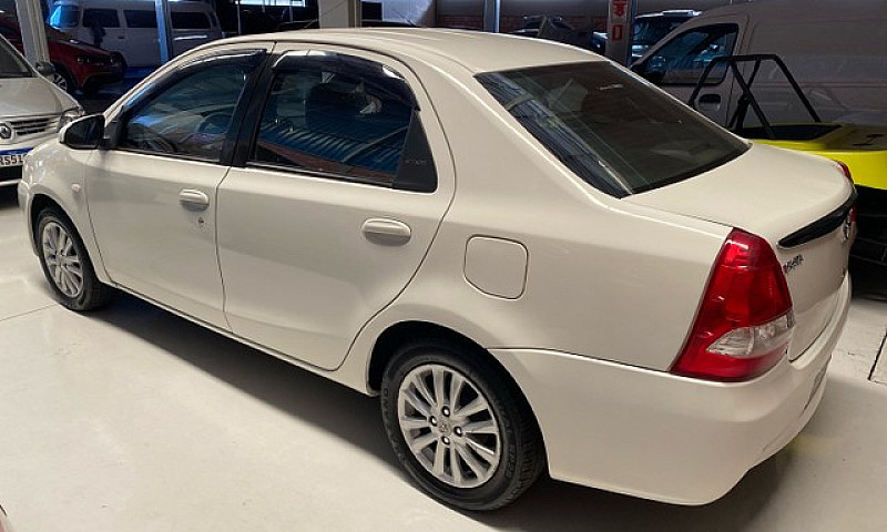 Etios 1.5 Xls Sedan ...