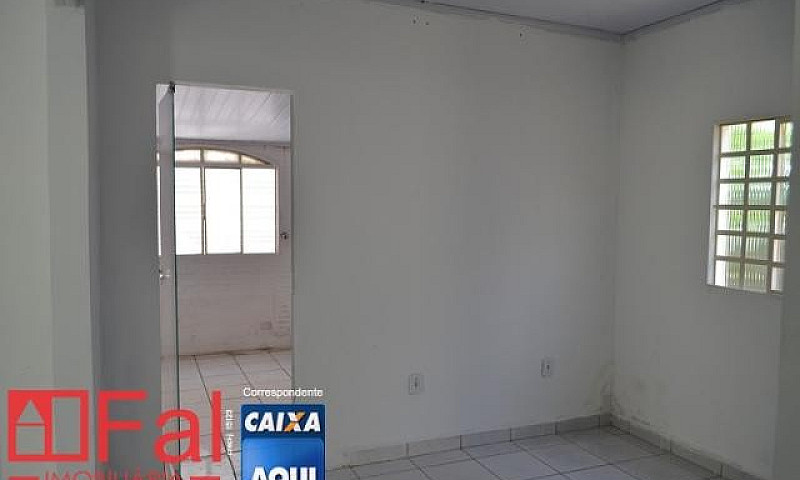 Goiânia - Casa Padrã...