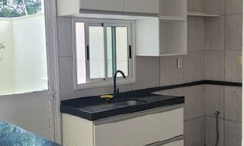 Casa Com 3 Dormitóri...
