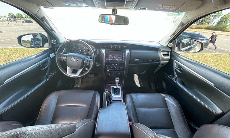 Toyota Hillux Sw4 7 ...