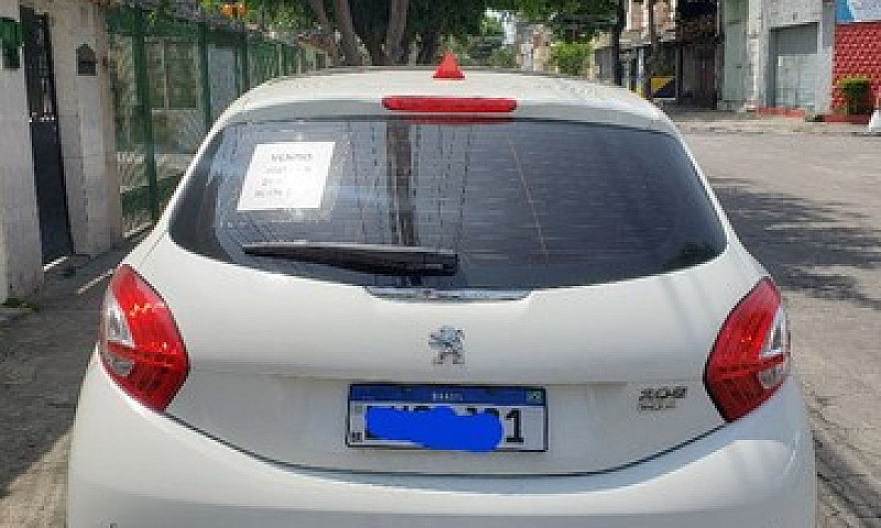 Peugeot 208 Griffe- ...