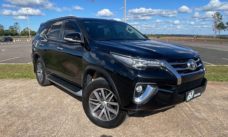 Toyota Hillux Sw4 7 ...
