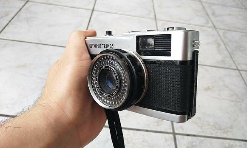Camera Antiga Olympu...