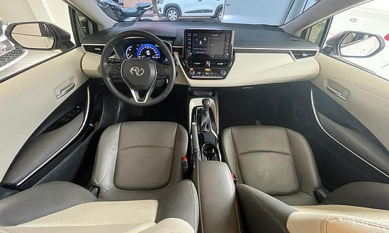 Corolla Altis Hybrid...