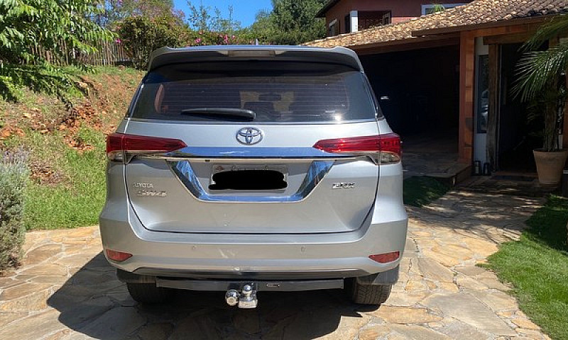 Hilux Sw4 7Lugares D...