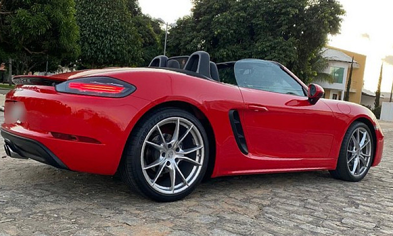 Porsche Boxster 718 ...