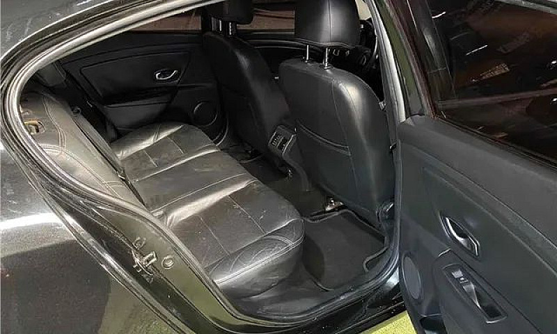 Renault Fluence 2012...
