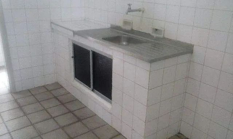 Apt Casa Amarela...