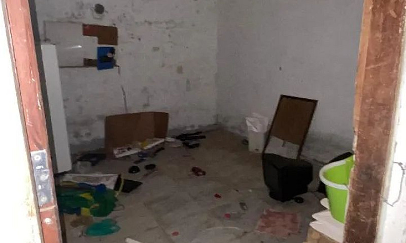 Vende Se Casa...