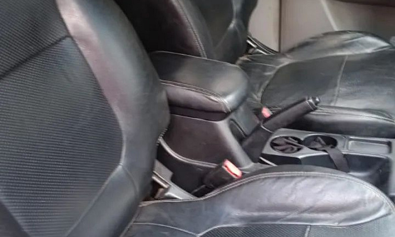 Mitsubishi Pajero Da...