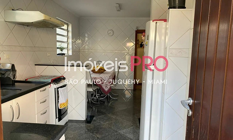 Casa Assobradada, Pl...