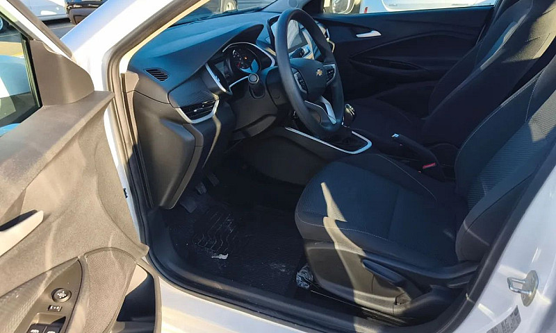 Chevrolet Onix Plus ...