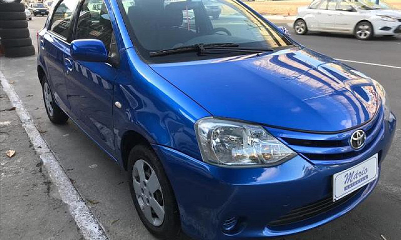 Toyota Etios 1.3 Xs ...