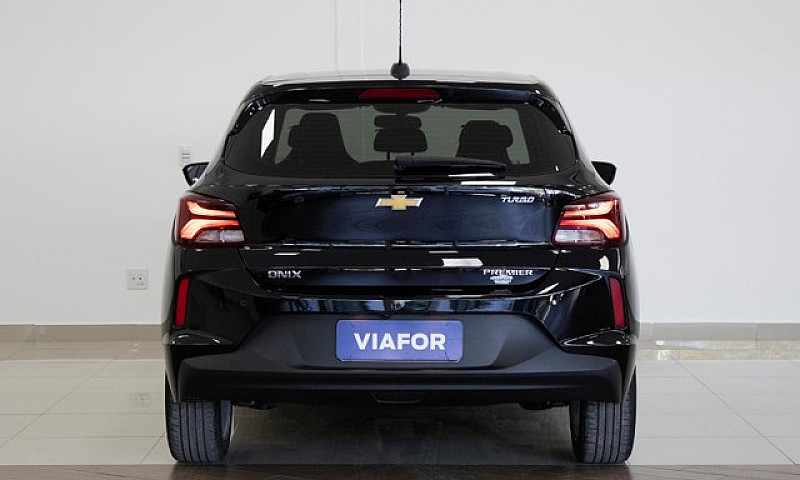 Chevrolet Onix Hatch...