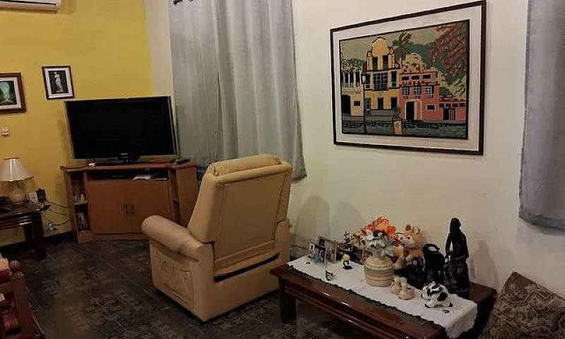 Casa Com Mobilia E A...