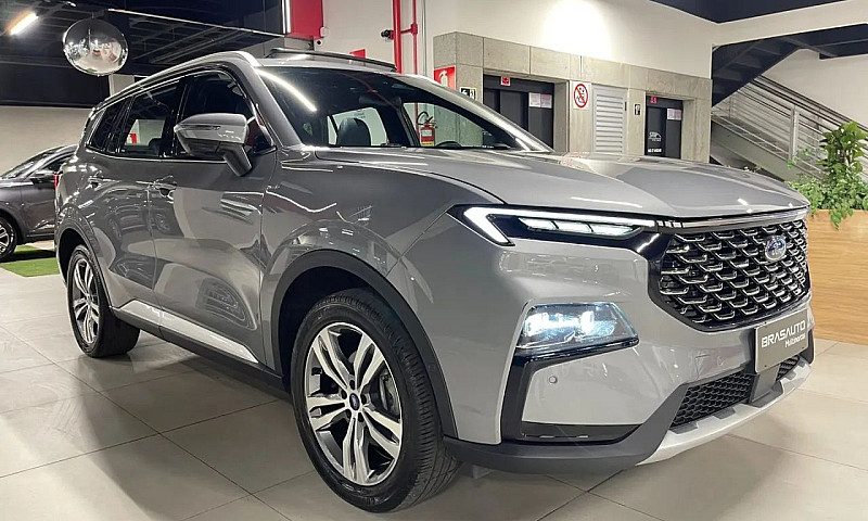 Ford Territory Titan...