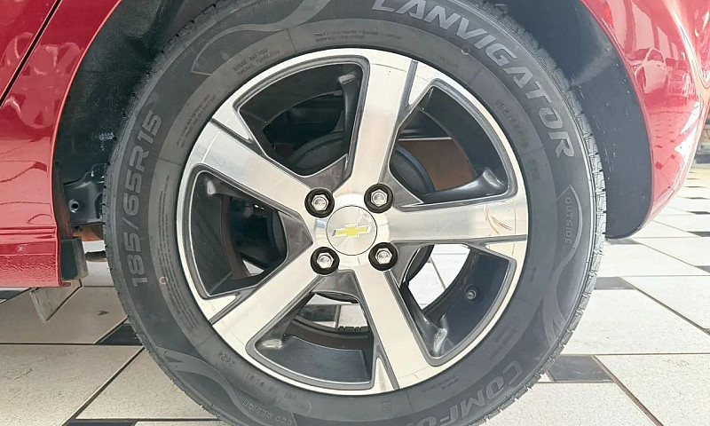 Chevrolet Onix Hatch...