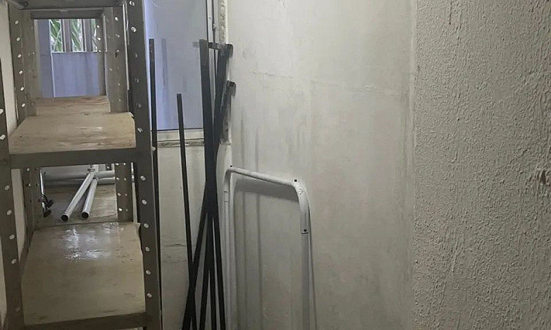 Alugo Casa 4 Quartos...