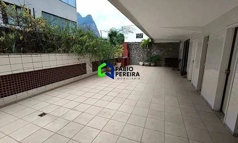 Cobertura Duplex À V...