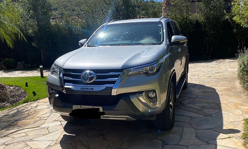 Hilux Sw4 7Lugares D...