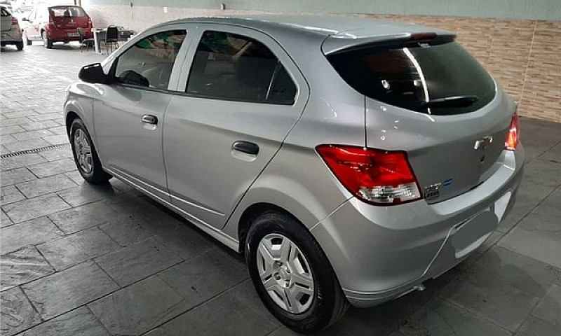 Chevrolet Onix 2018 ...
