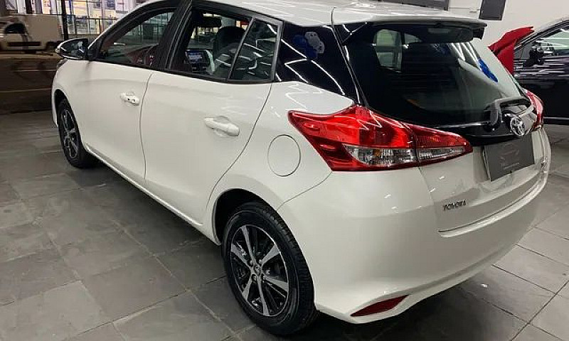 Yaris Xs ...