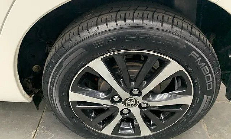 Yaris Xs ...