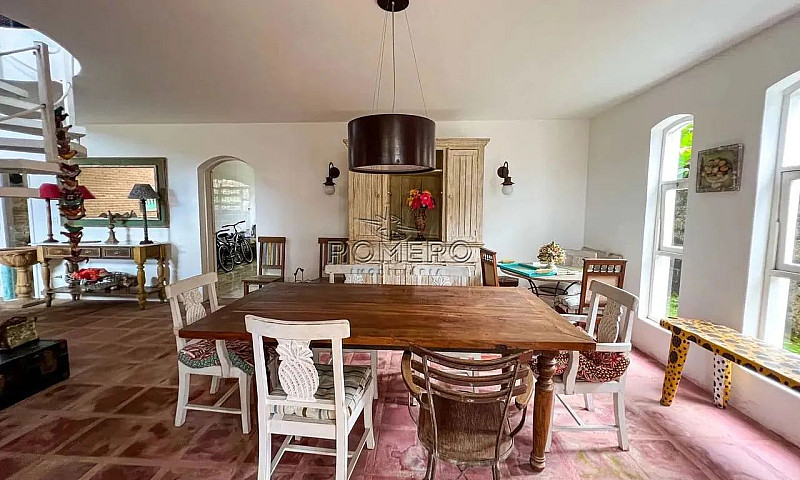 Casa De Condomínio C...