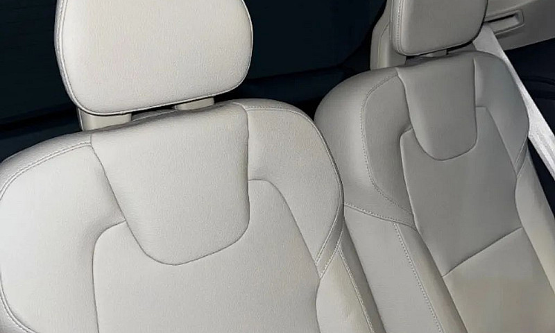Volvo Xc-90 T-8 Plus...