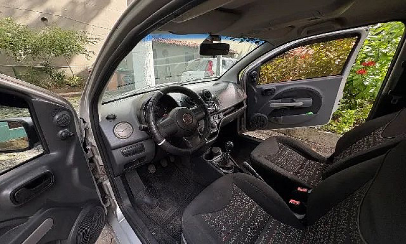 Fiat Uno Vivace 1.0 ...
