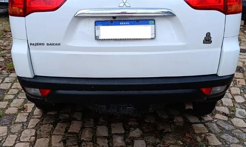 Mitsubishi Pajero Da...