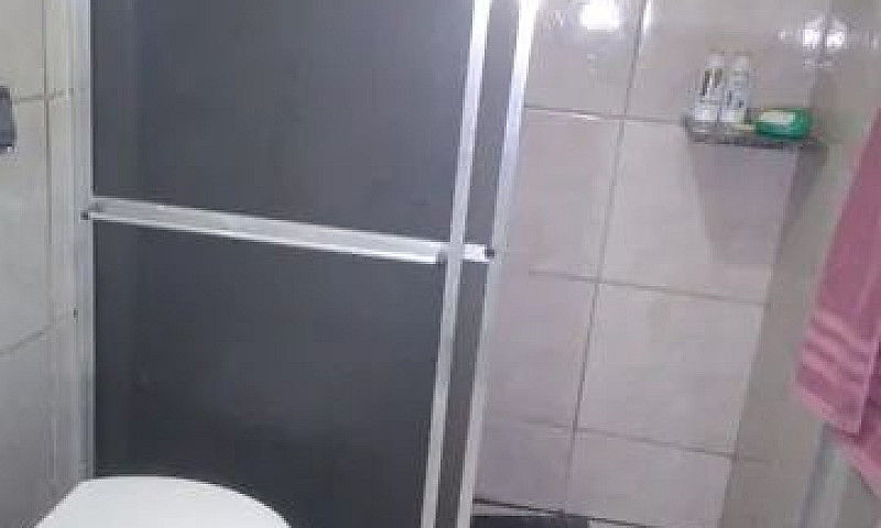 Alugo Casa Fundos Ba...