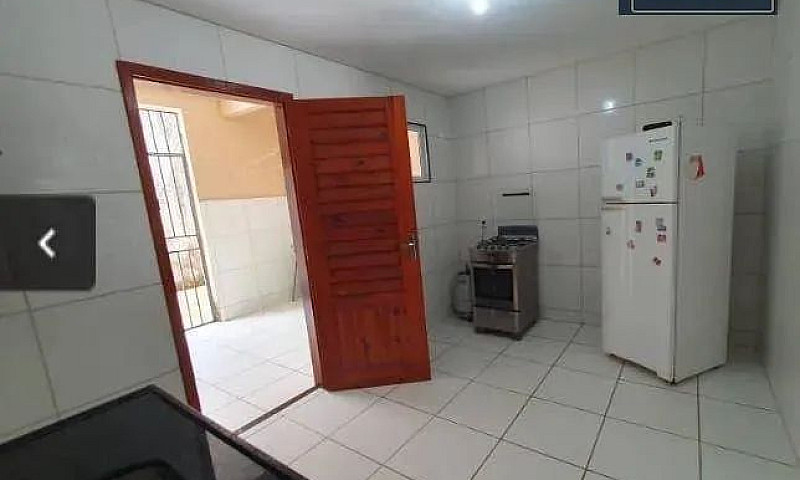 Casa Com 3 Dormitóri...