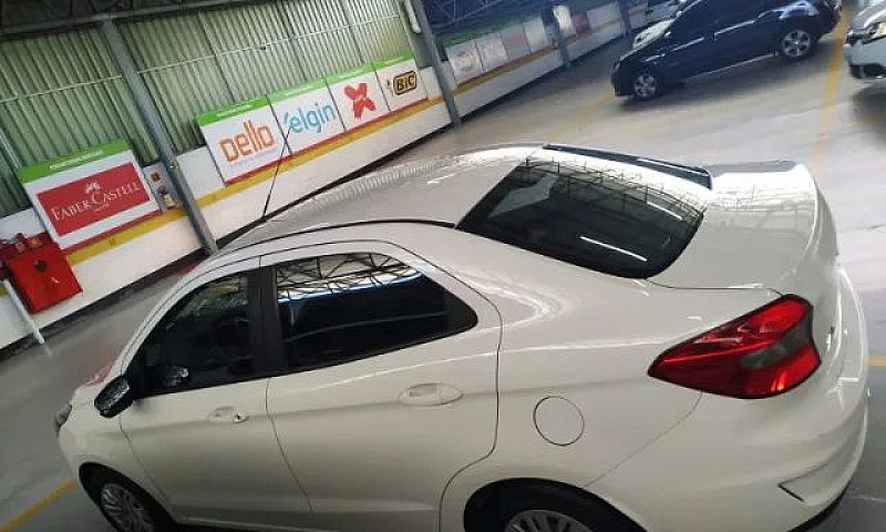Ford Ka+ Sedan 1.0 T...