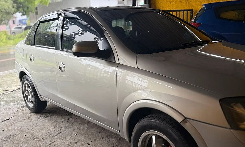 Chevrolet Corsa Seda...