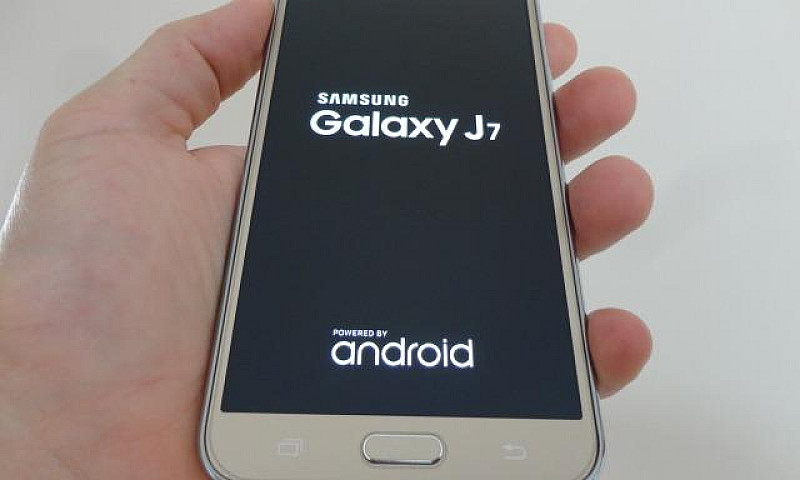 Samsung Galaxy J7 16...