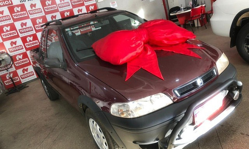 Fiat/ Strada Ce 2004...