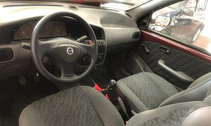 Fiat/ Strada Ce 2004...
