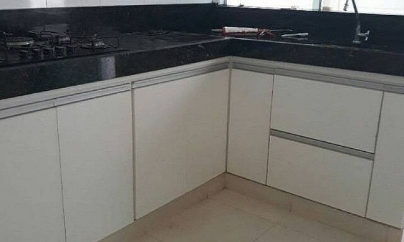 Mw Casa Em Maruípe V...