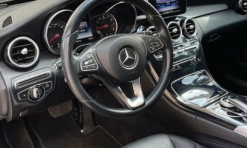 Vendo Mercedes C-180...