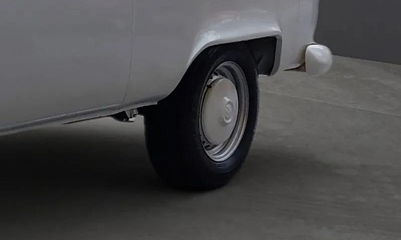 Volkswagen Kombi Car...
