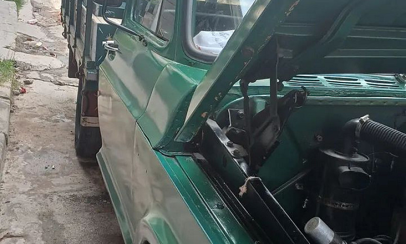 Chevrolet C-10 2.5/4...