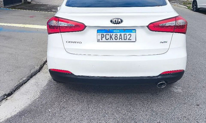 Kia Motors Cerato 1....