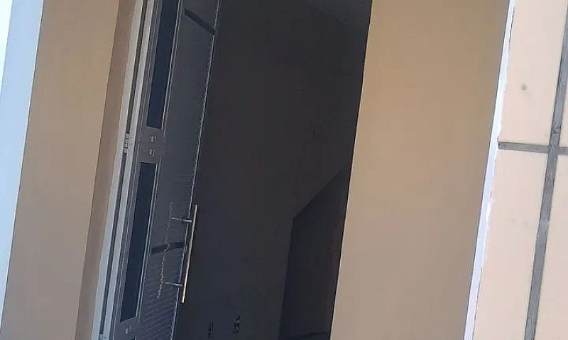 More Em Um Apartamen...