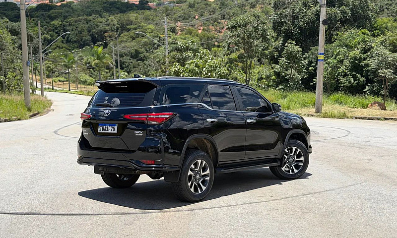 Toyota Hilux Sw4 Srx...